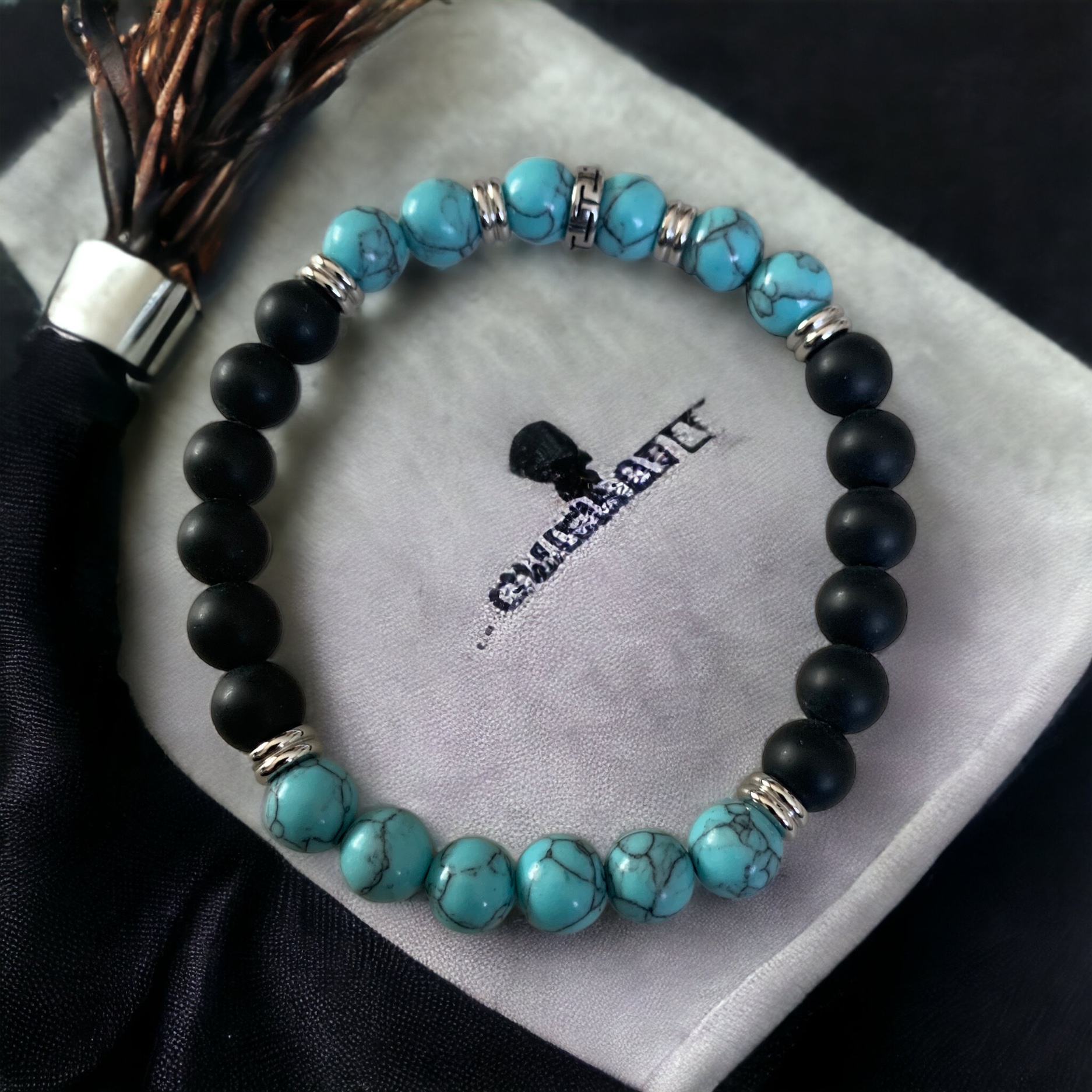 Bracelet en pierre de turquoise et agate noire