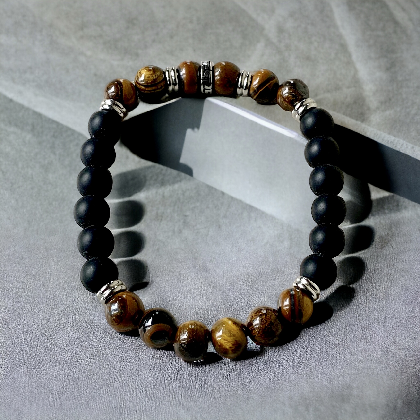 Bracelet de perles Oeil de Tigre et Onyx